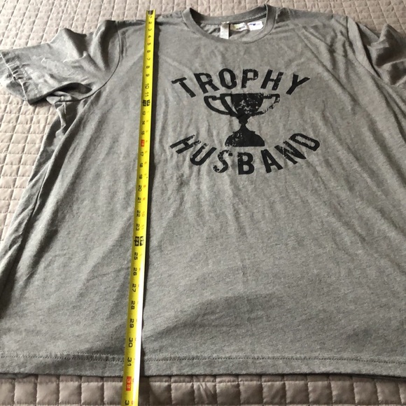 NWOT- Thread Tank Graphic Short Sleeved Tee - Picture 3 of 7